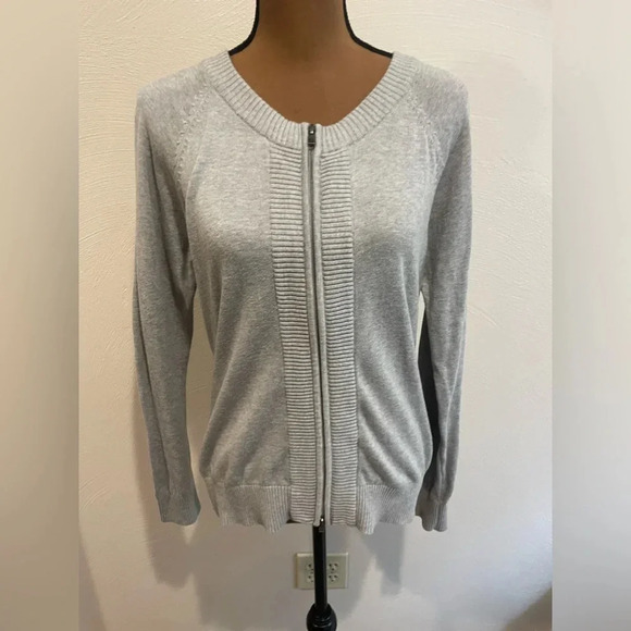 Cutter and buck size small grey cardigan with 2 way zipper - Picture 1 of 8